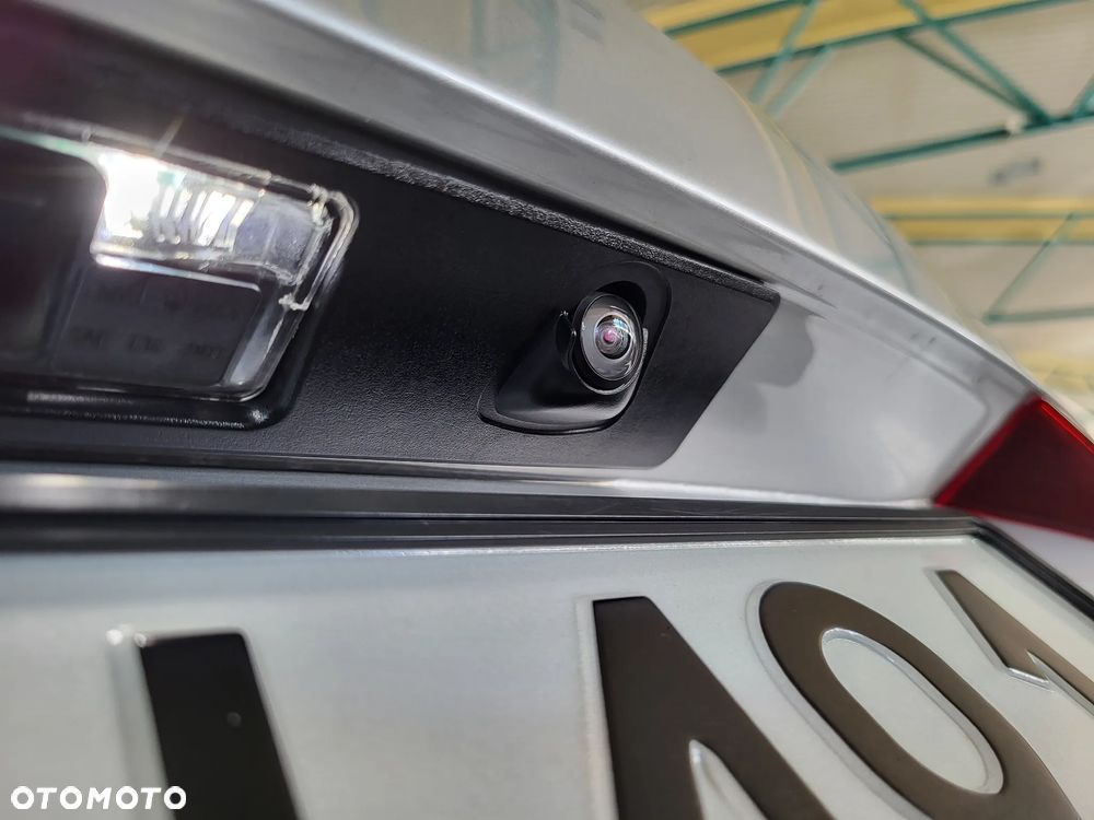 Volvo V60 B4 D Momentum - 12