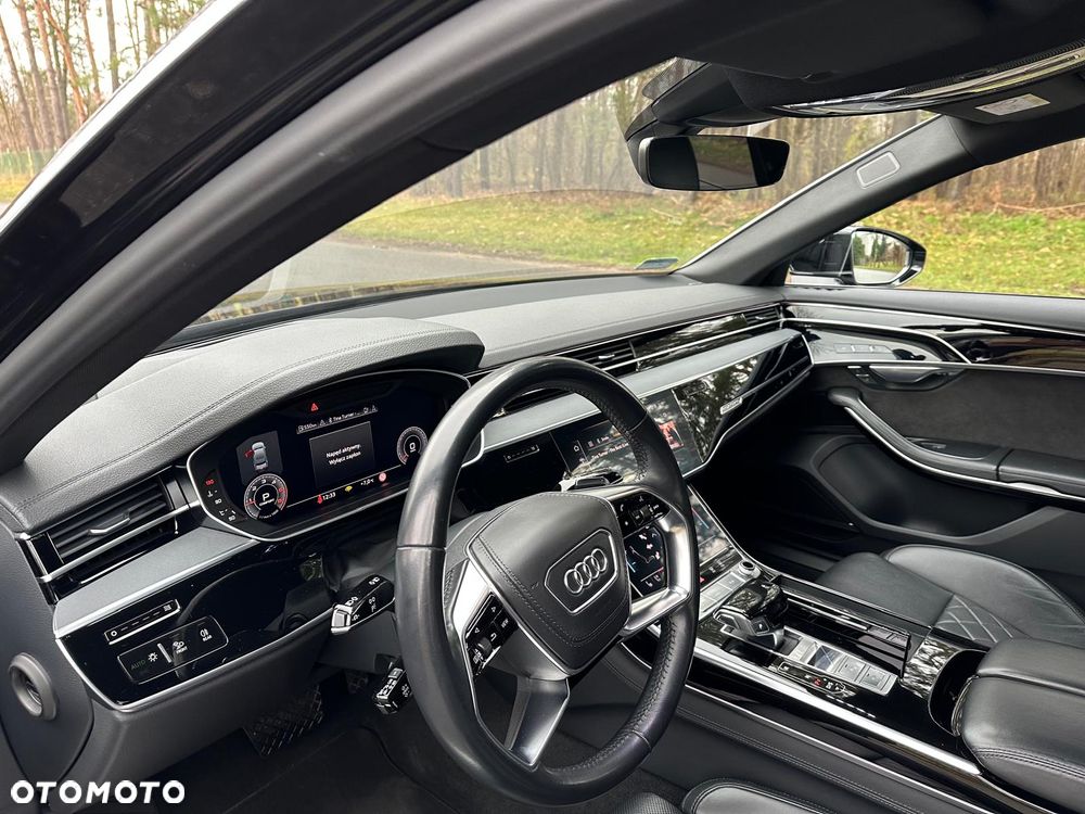 Audi A8 - 12