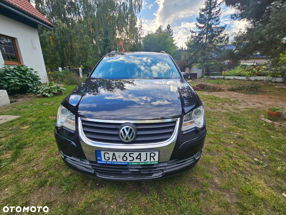 Volkswagen Touran 2.0 TDI DSG Highline - 1