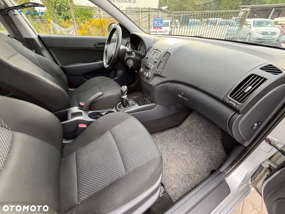 Hyundai i30 1.6 CRDi Comfort EU5 - 30