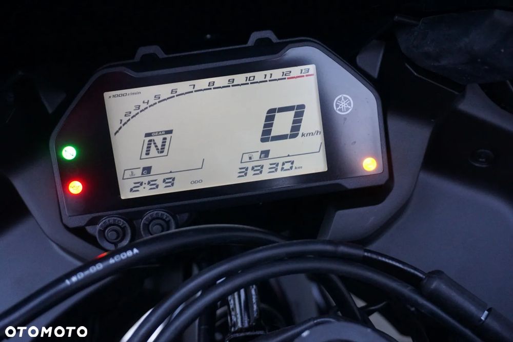 Yamaha YZF - 9