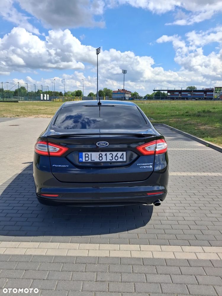 Ford Fusion - 24