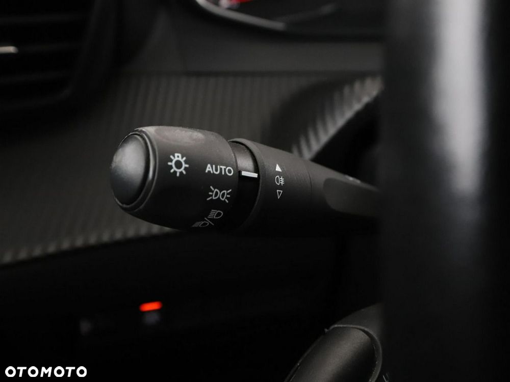 Peugeot 208 1.2 PureTech Active Pack S&S - 34
