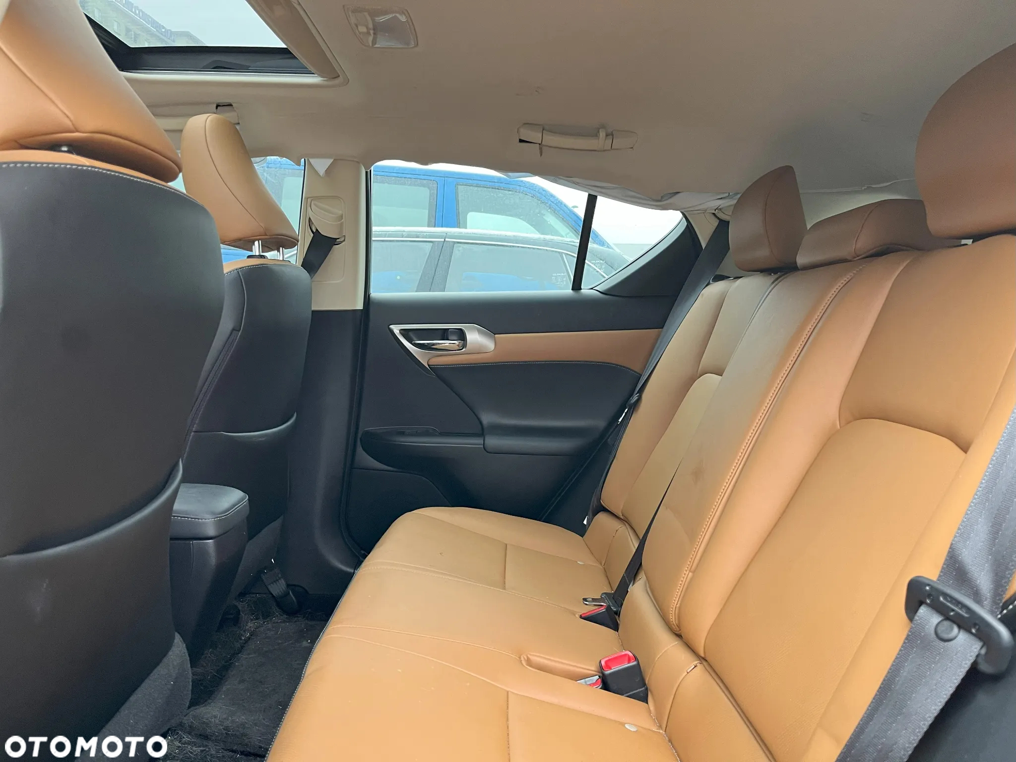 Lexus CT - 4