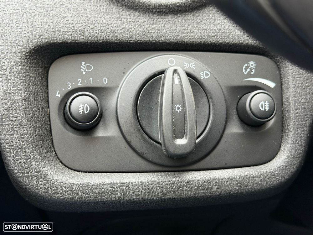 Ford Fiesta 1.0 Titanium - 32