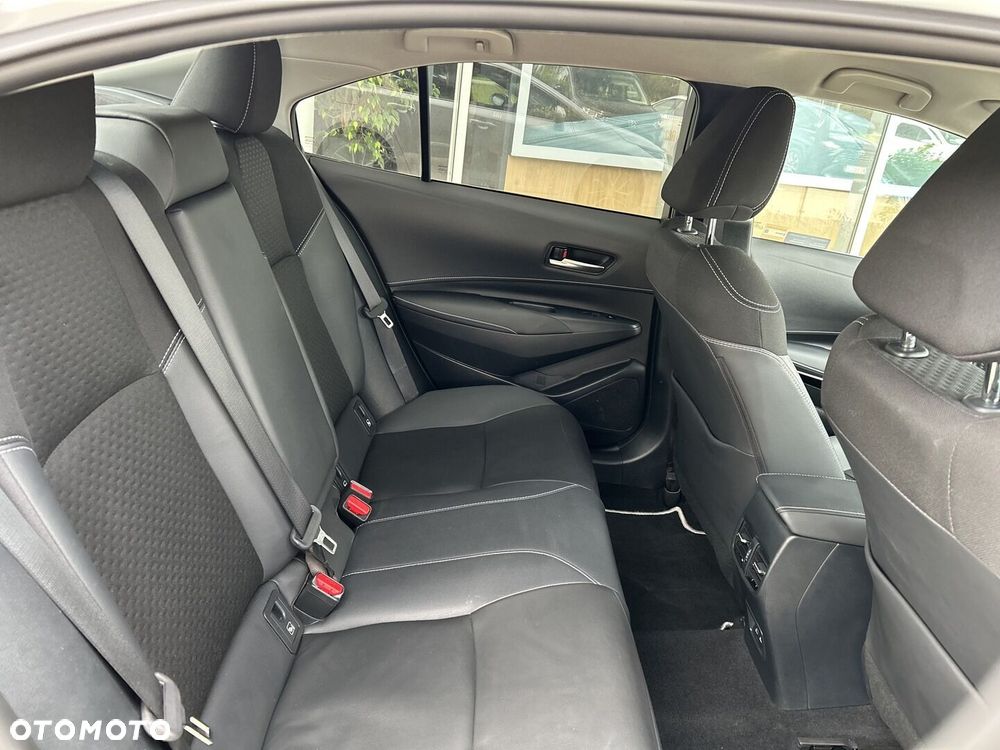 Toyota Corolla 1.8 Hybrid Executive - 23