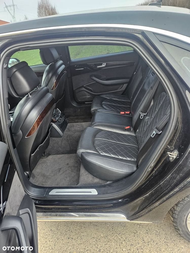 Audi A8 - 6