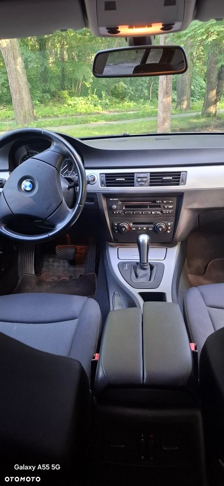 BMW Seria 3 320i - 5