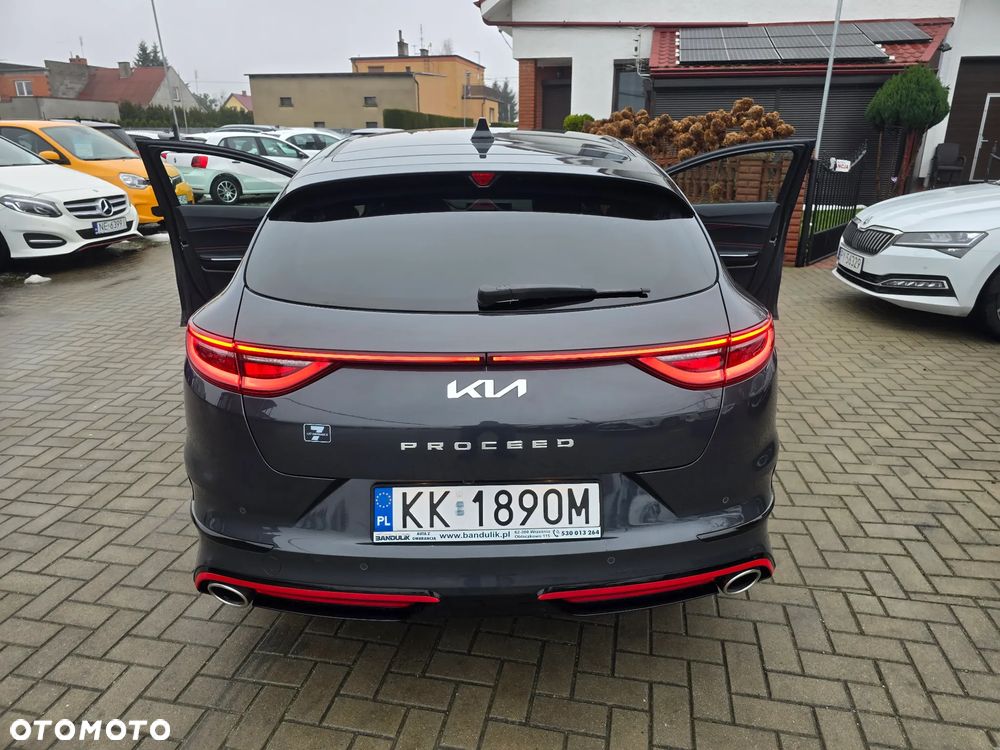 Kia ProCeed - 23
