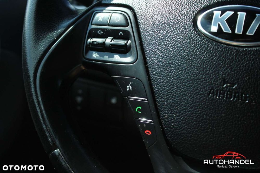 Kia Ceed - 10