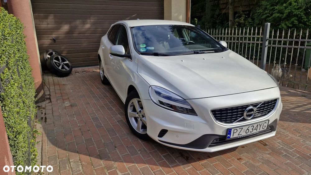 Volvo V40 D3 Drive-E R-Design Momentum - 2