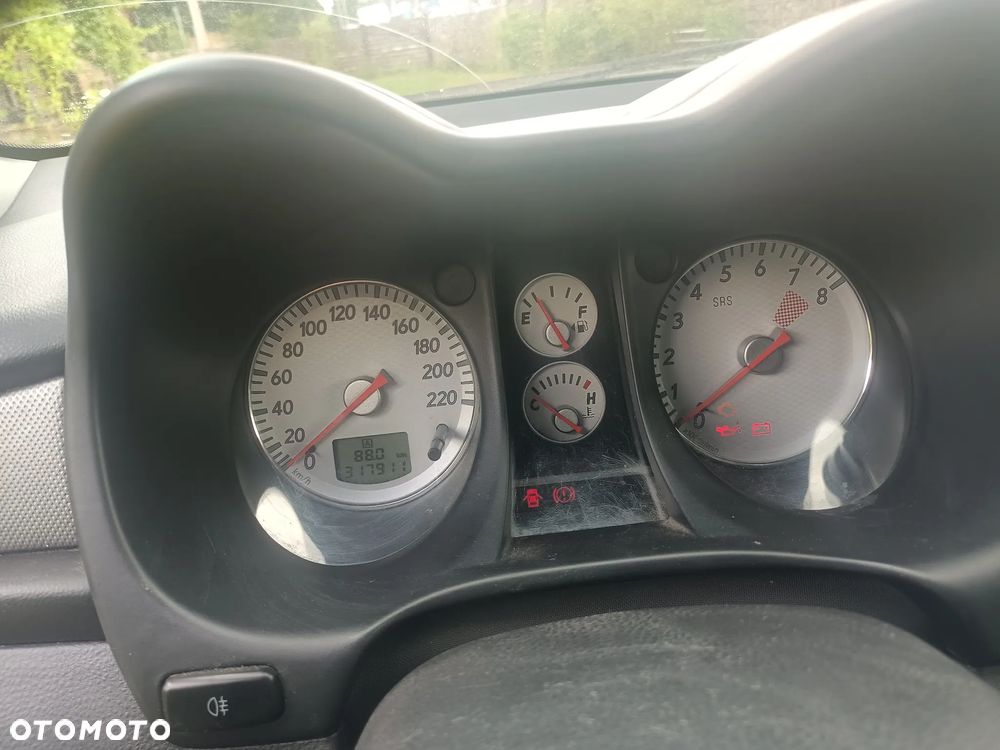 Mitsubishi Outlander 2.0 2WD Invite - 2