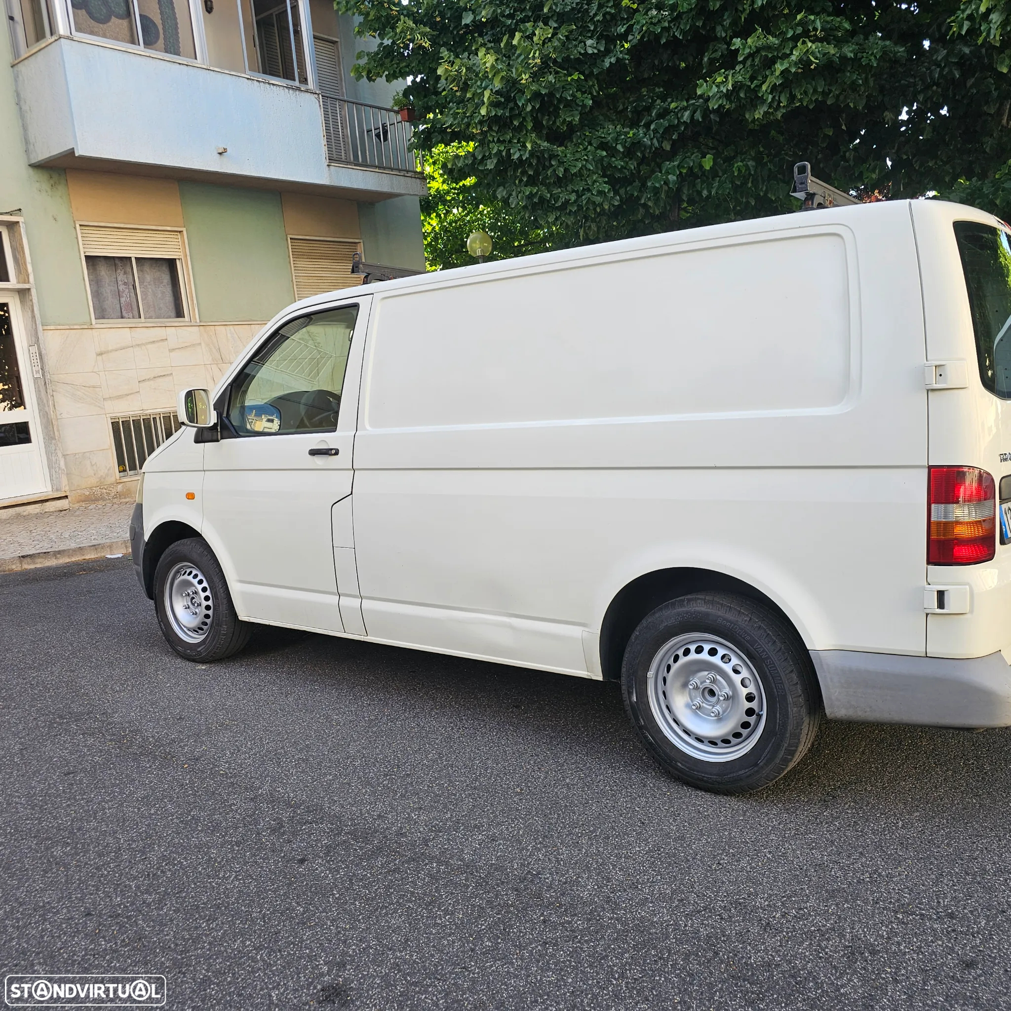 VW Transporter 2.5 TDI A/C - 5