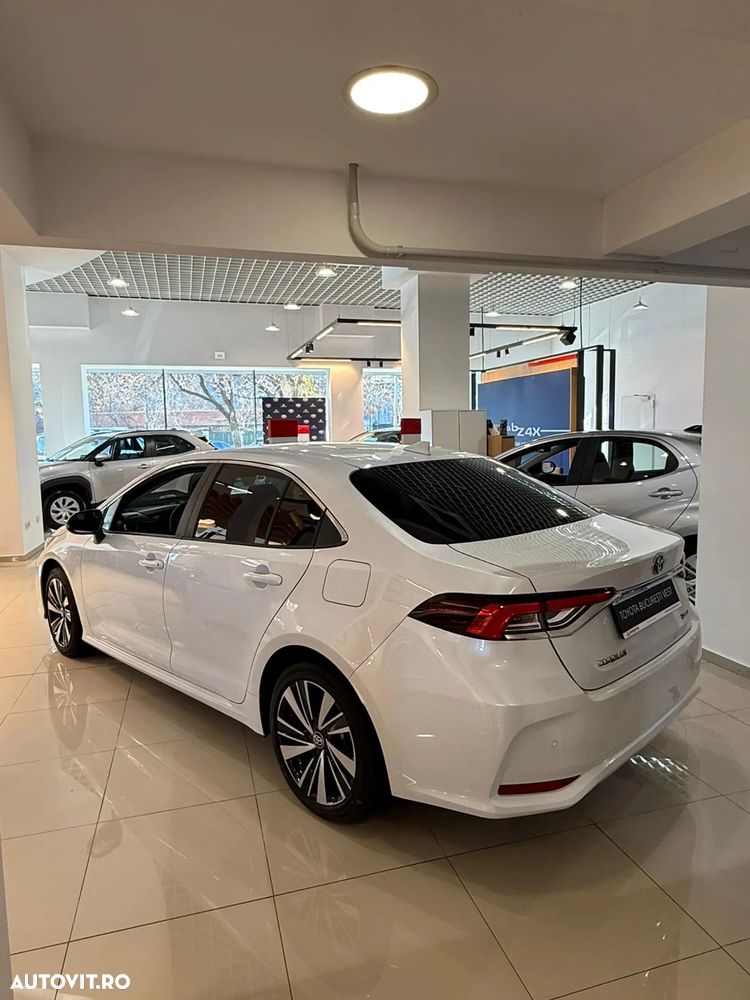 Toyota Corolla Sedan 1.8 HSD Dynamic - 4