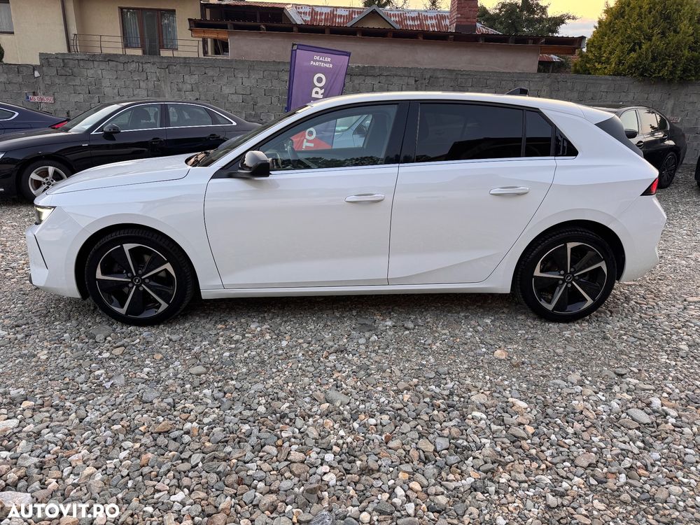 Opel Astra 1.5 D Automatik GS Line - 3