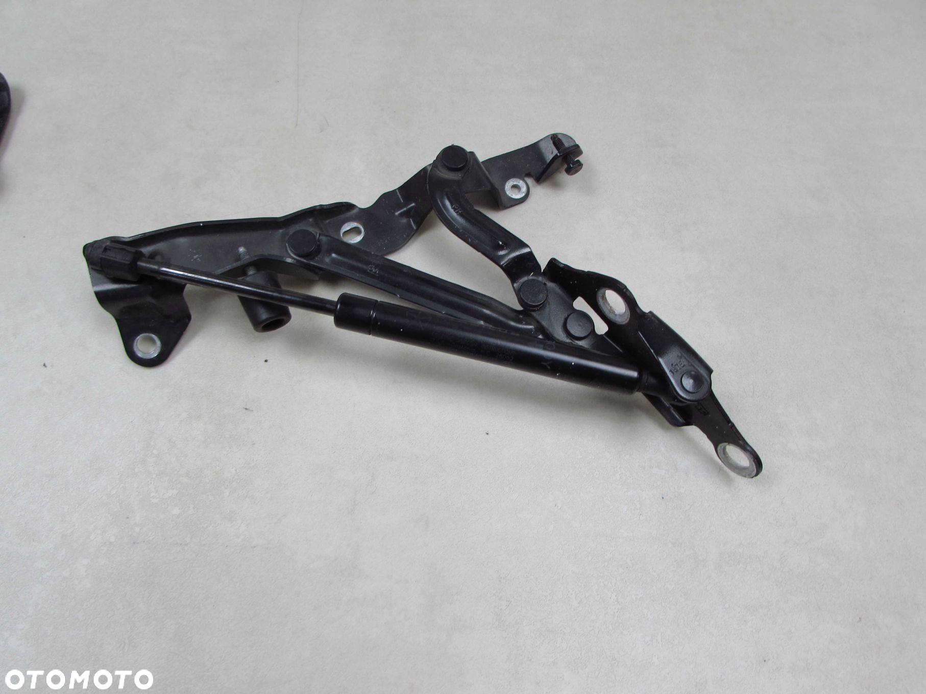 CHRYSLER SEBRING II ZAWIAS KLAPY TYL KPL 07-12 - 2