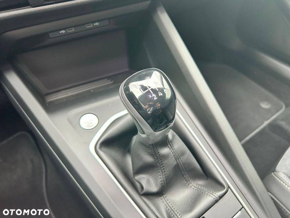 Volkswagen Golf Variant - 19