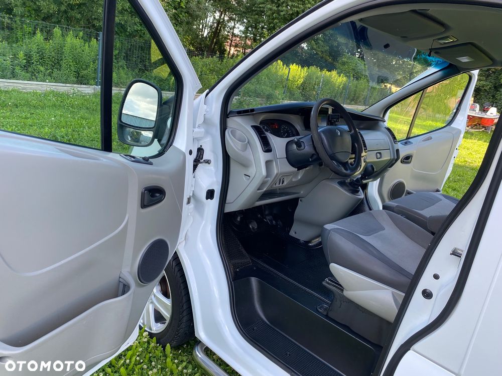 Renault Trafic - 19