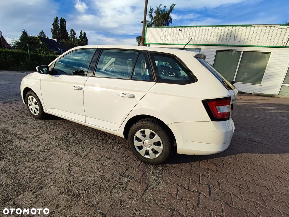 Skoda Fabia 1.2 TSI Active - 11