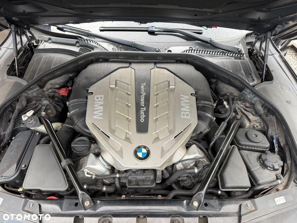 BMW Seria 7 - 8