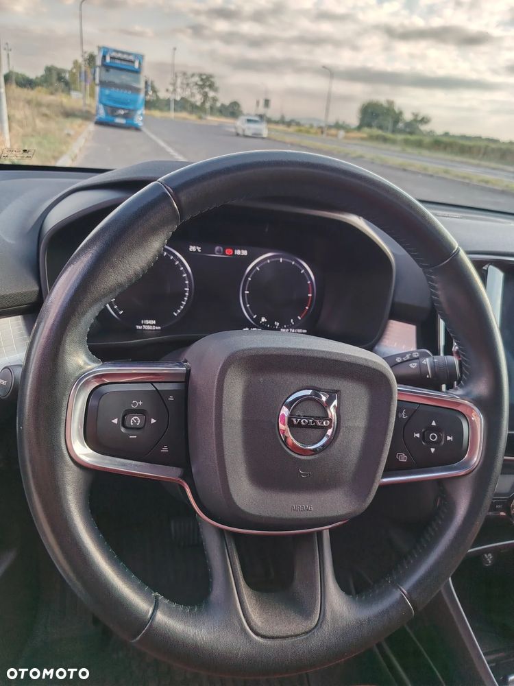 Volvo XC 40 D4 AWD Momentum Pro - 14