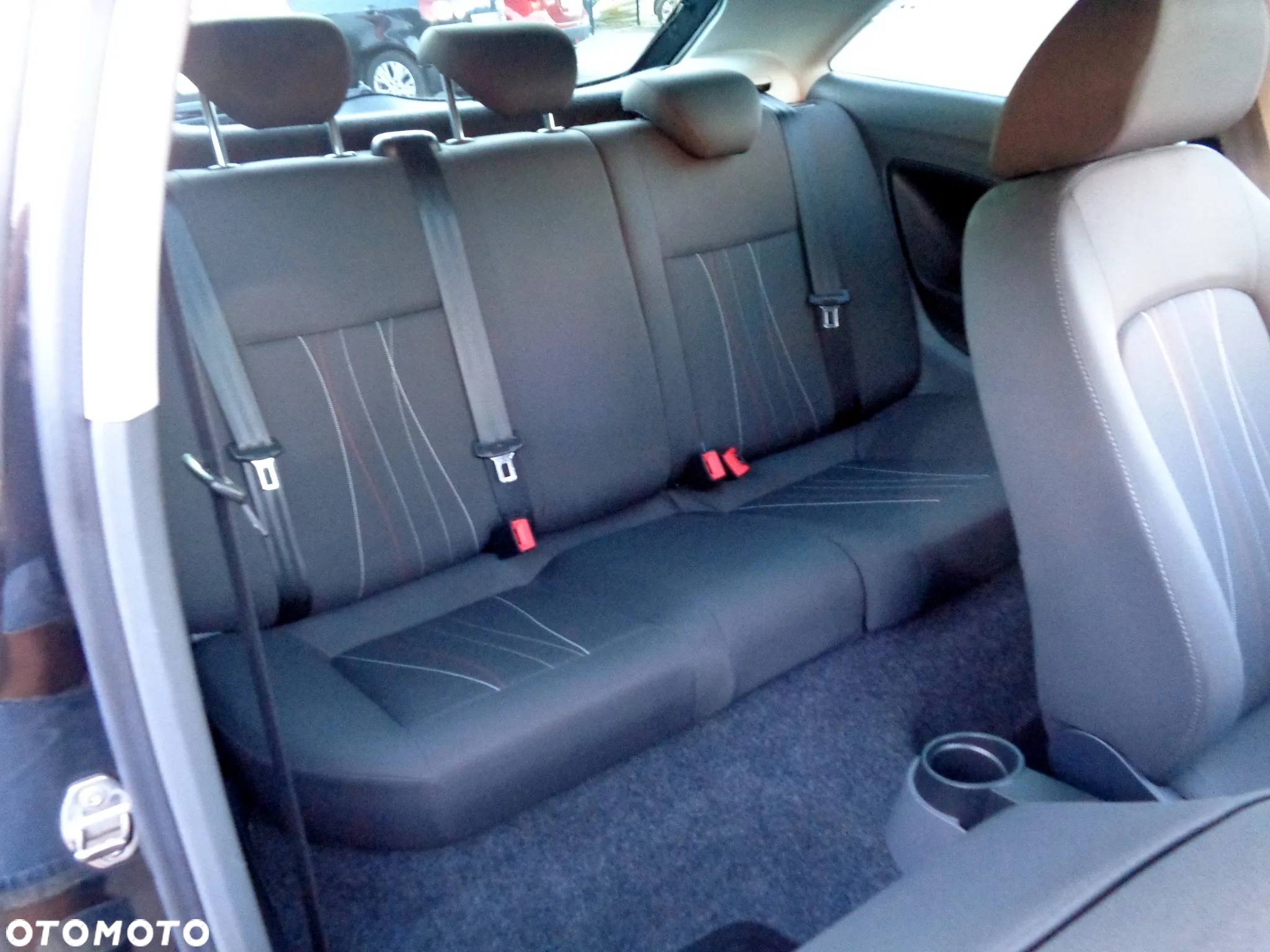 Seat Ibiza SC 1.4 16V Sport - 18