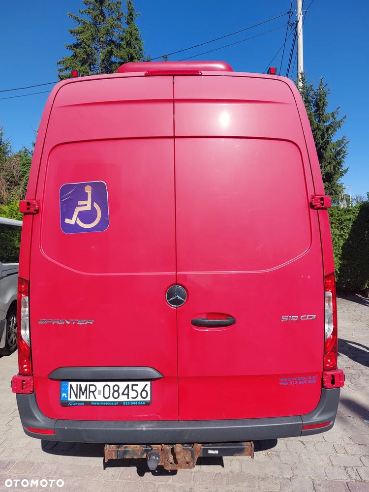 Mercedes-Benz Sprinter - 2