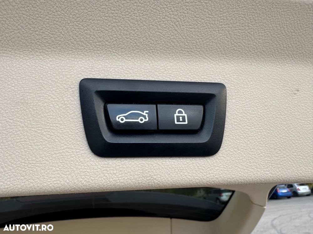 BMW X3 xDrive20d AT Luxury Line - 25