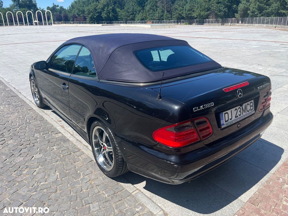 Mercedes-Benz CLK - 24