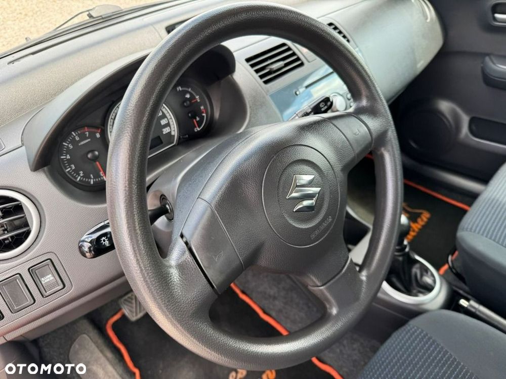 Suzuki Swift - 15