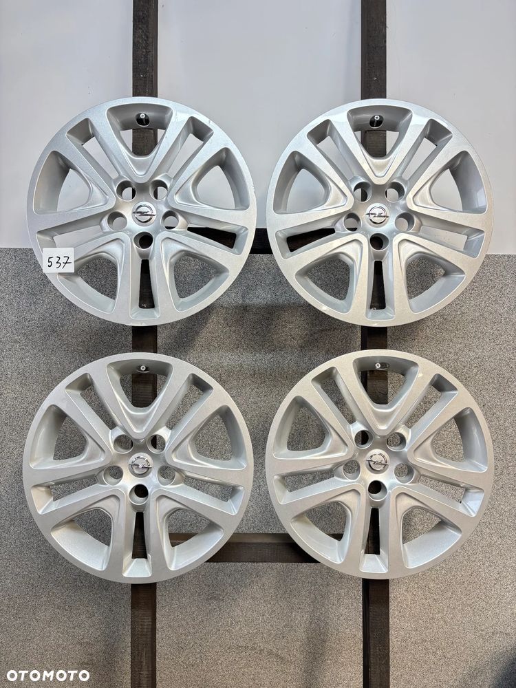 4 Kołpaki Opel Astra J, K 5x105, 16", Strukturalne 13409779 AAMV - 1
