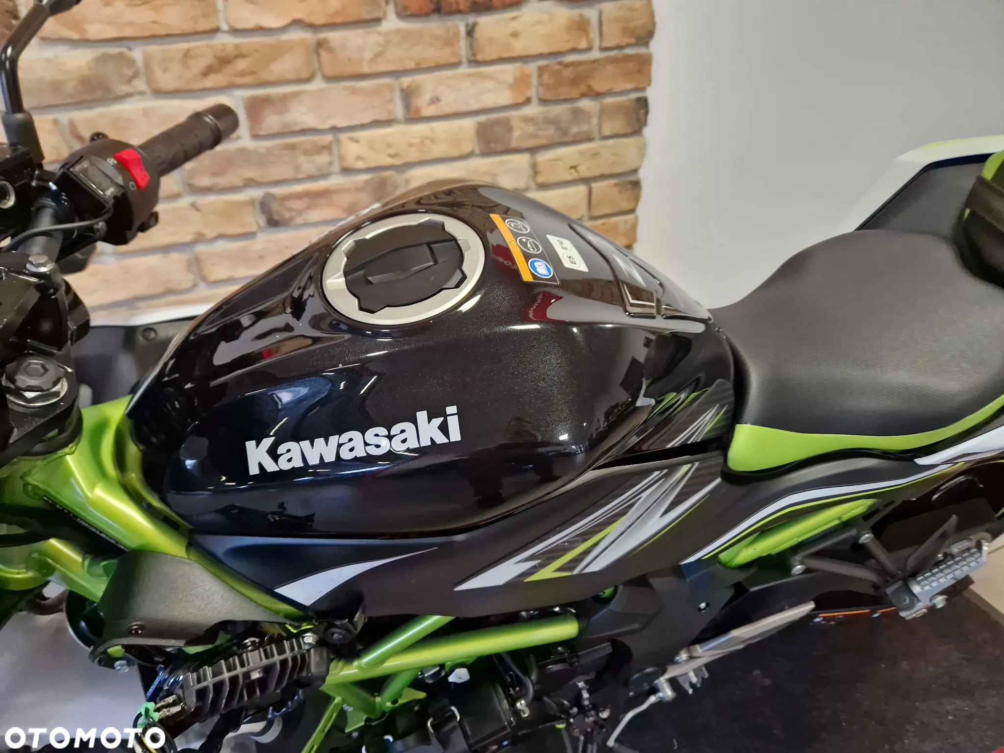 Kawasaki Z - 17