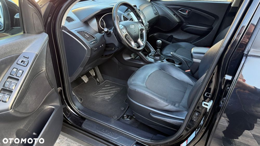 Hyundai ix35 1.6 2WD Fifa World Cup Edition - 13