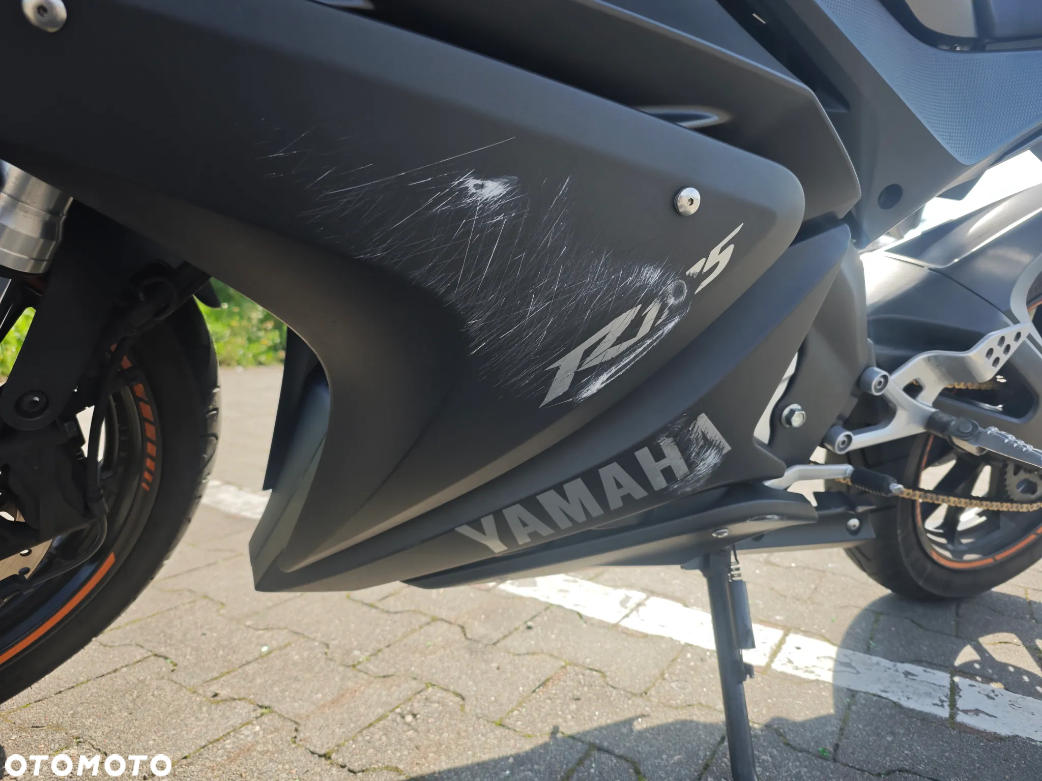 Yamaha YZF - 6