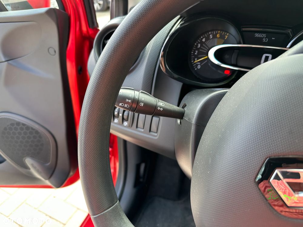 Renault Clio - 10
