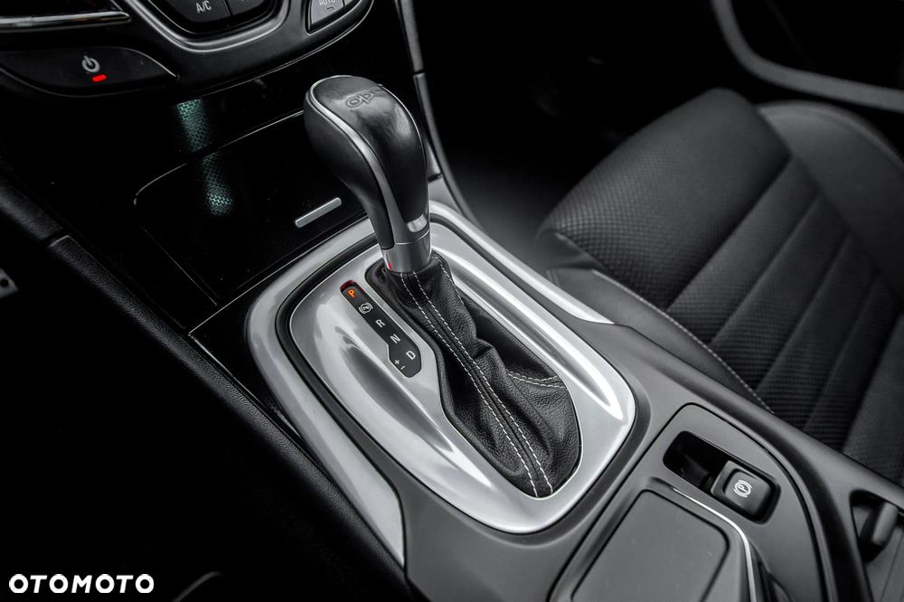 Opel Insignia 2.8 T V6 OPC - 33