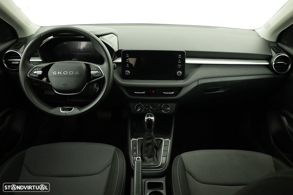 Skoda Fabia 1.0 TSI DSG — fotografia 8
