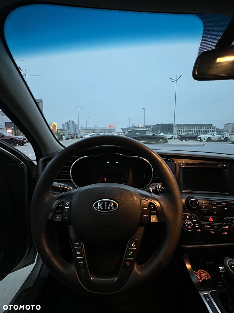 Kia Optima 2.0 Hybrid L - 6