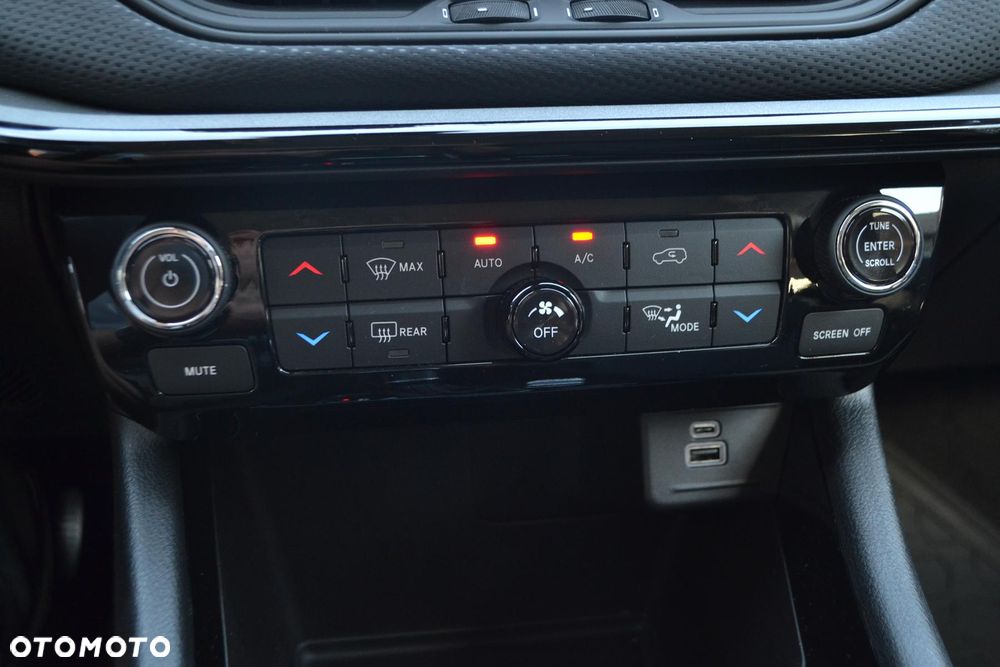 Jeep Compass - 30