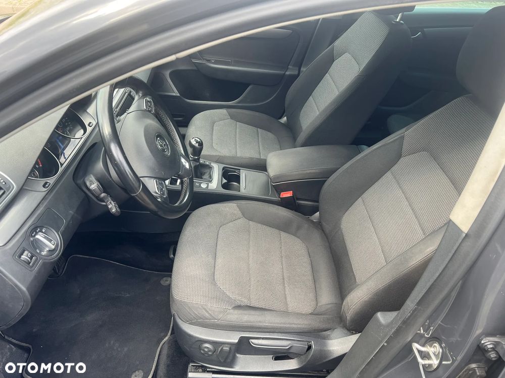 Volkswagen Passat 2.0 TDI BlueMotion Technology Exclusive - 10