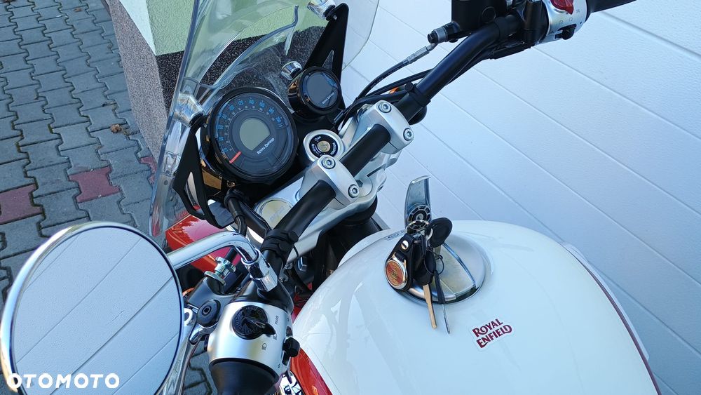 Royal Enfield Super Meteor - 10