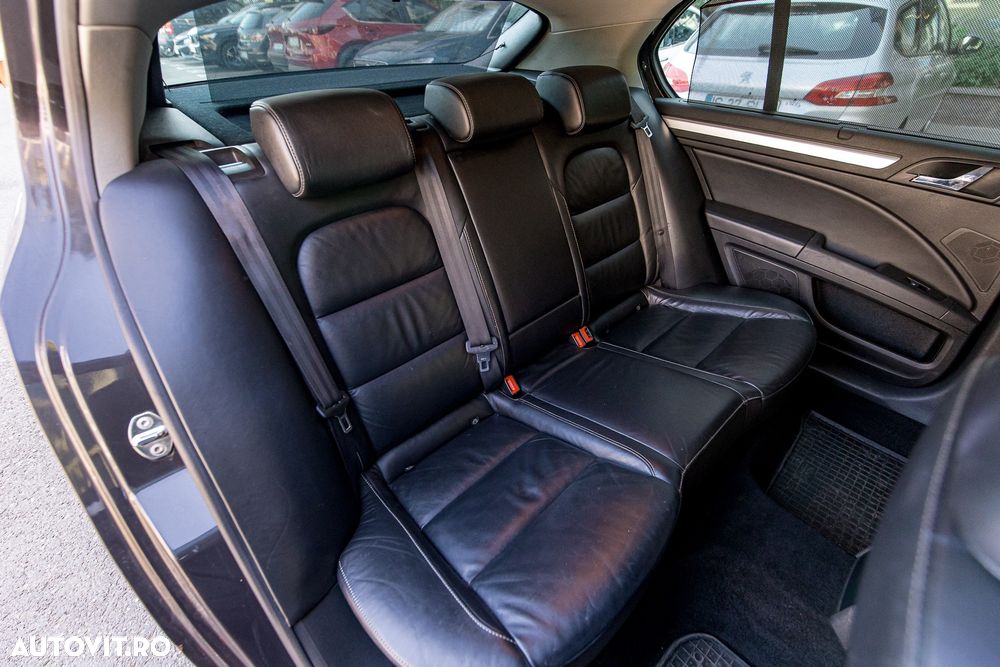 Skoda Superb 2.0 TDI Elegance DSG - 24