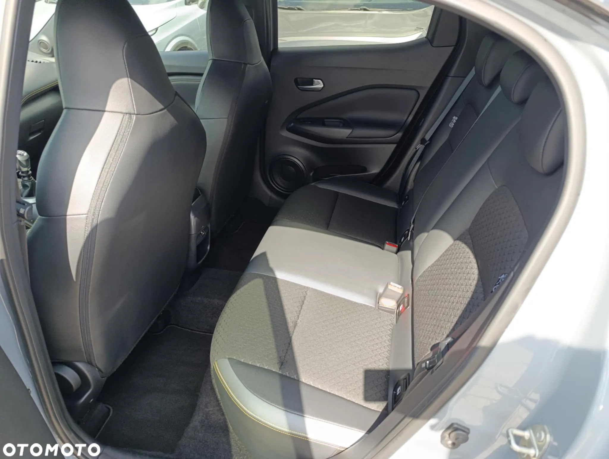 Nissan Juke 1.0 DIG-T Kiiro - 10