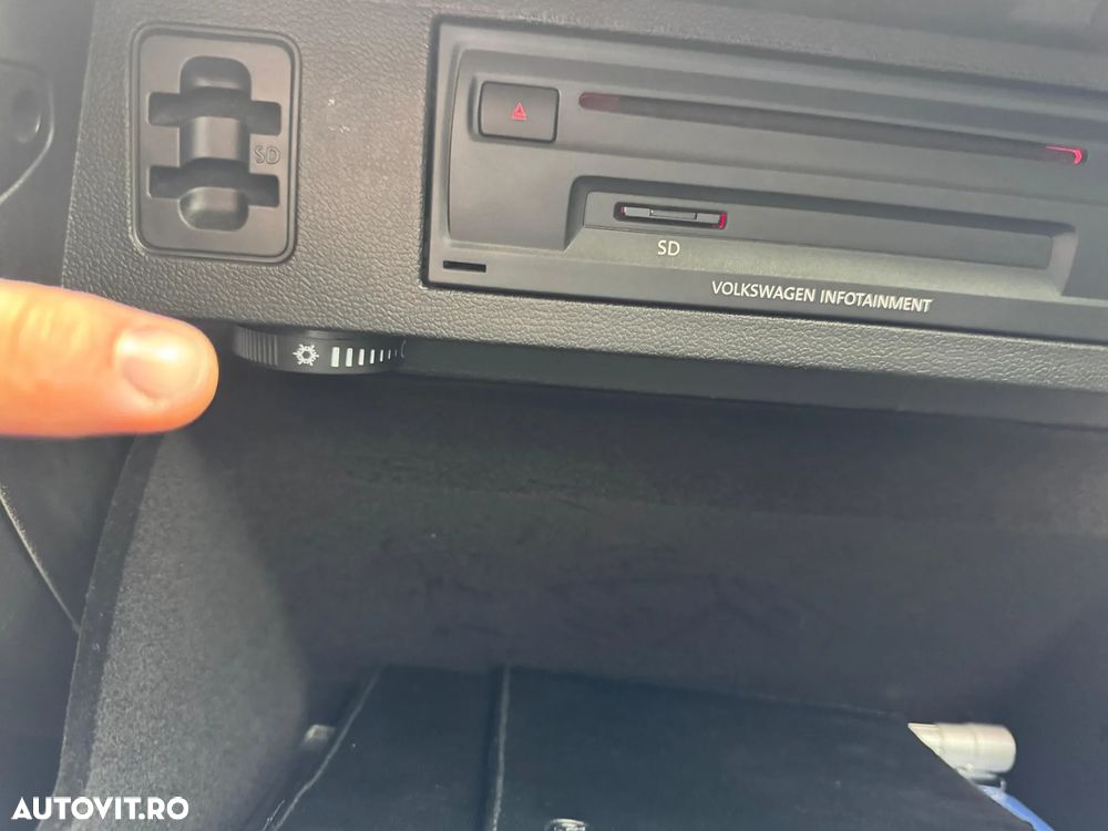 Volkswagen Passat Variant 2.0 TDI DSG Highline - 14