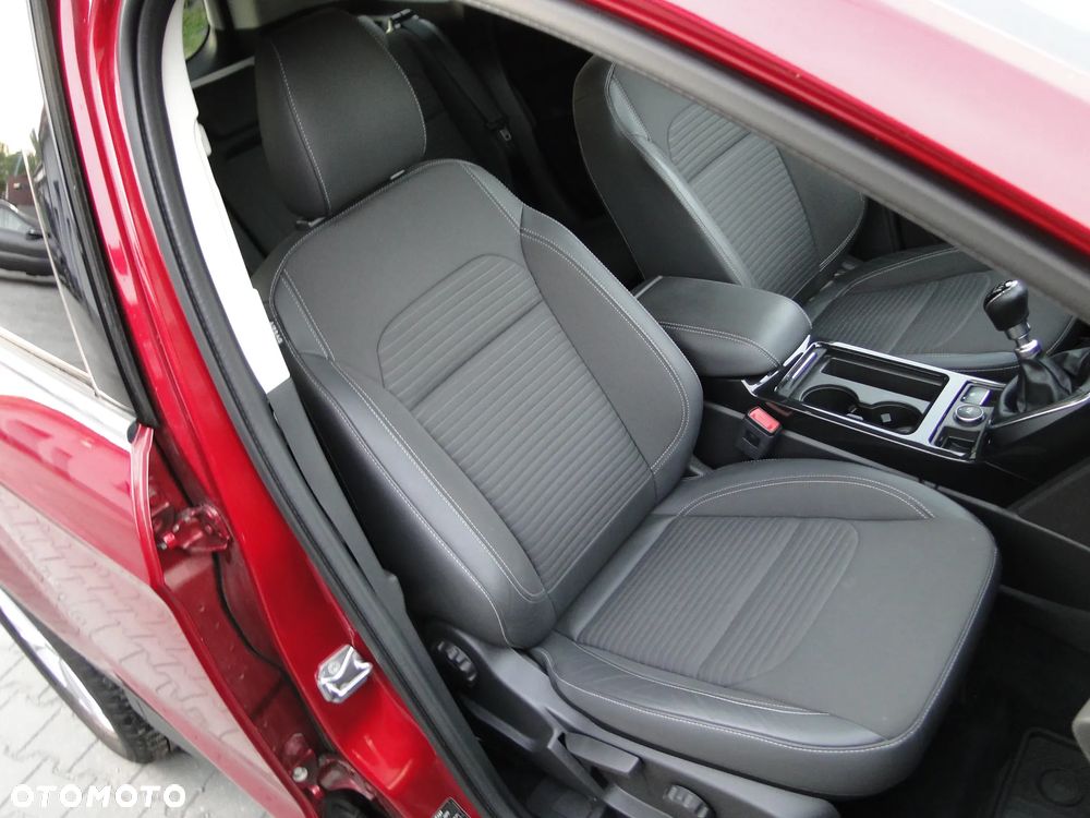Ford Kuga 1.5 EcoBoost FWD Titanium - 30