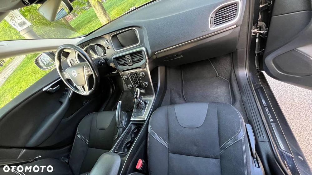 Volvo V40 D2 Drive-E SCR R-Design Momentum - 13