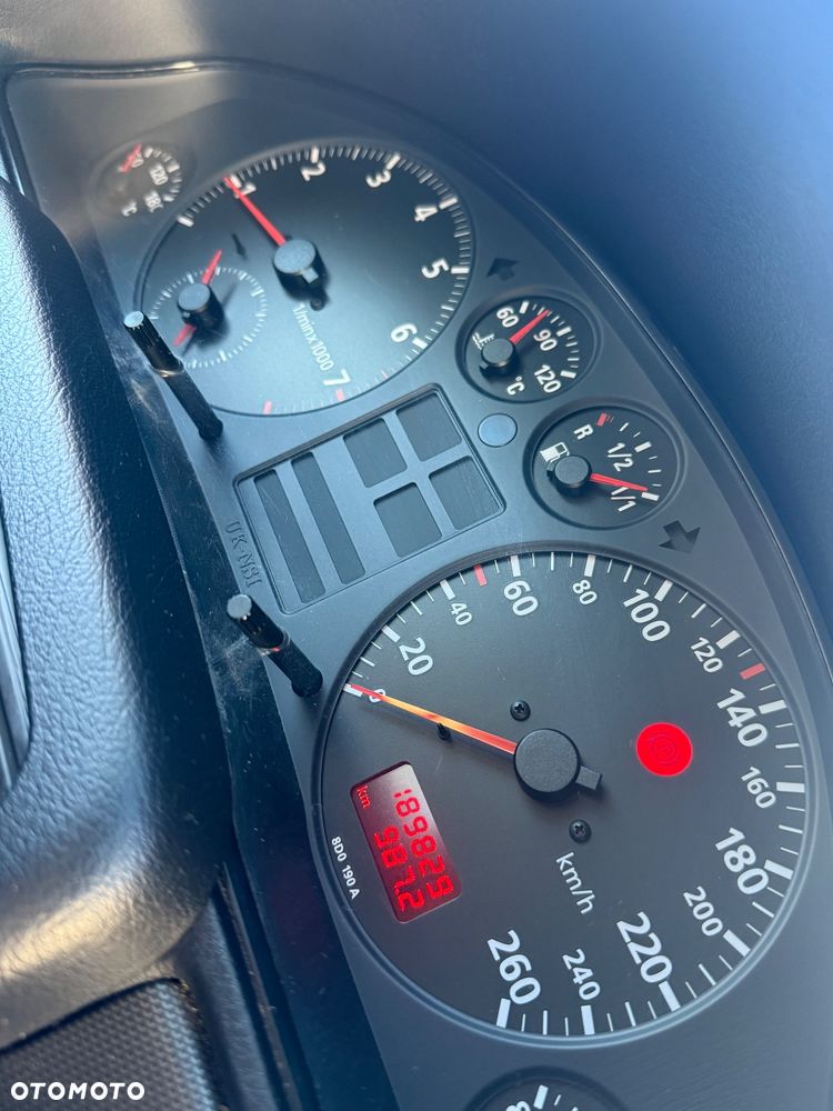 Audi A4 Limousine - 13