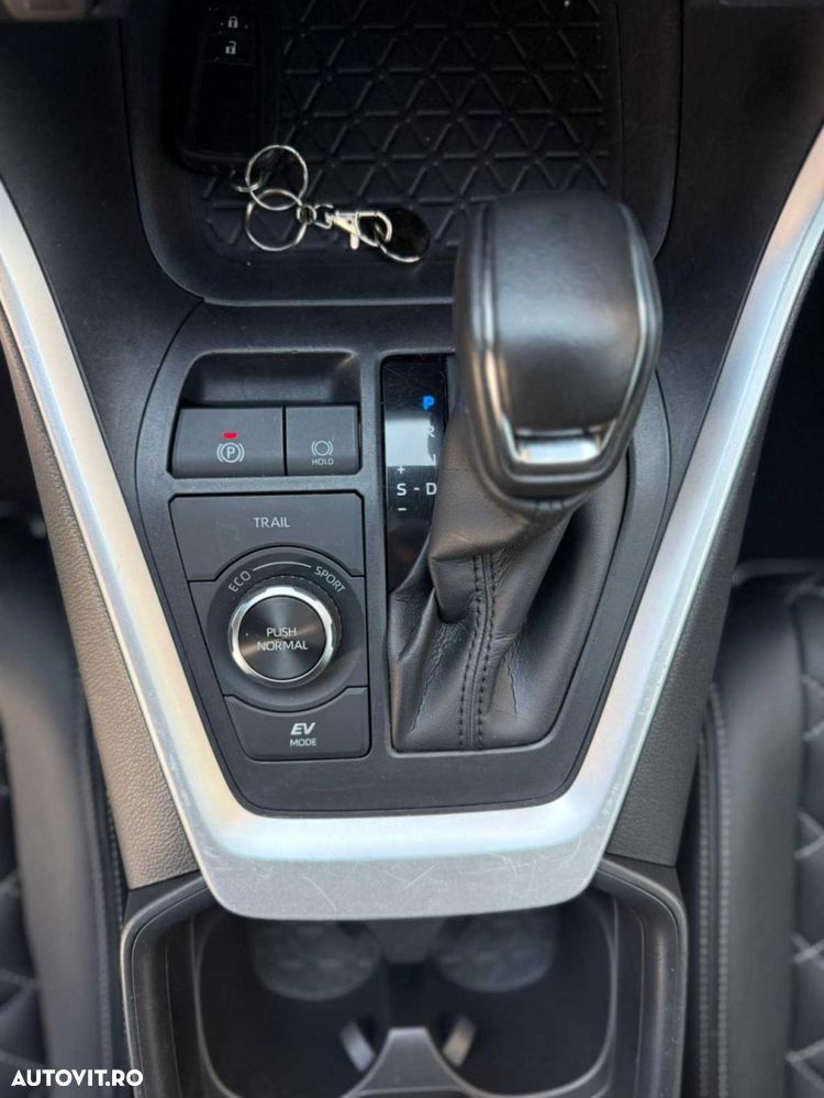 Toyota RAV4 - 25