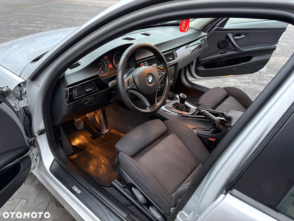 BMW Seria 3 320d DPF - 11