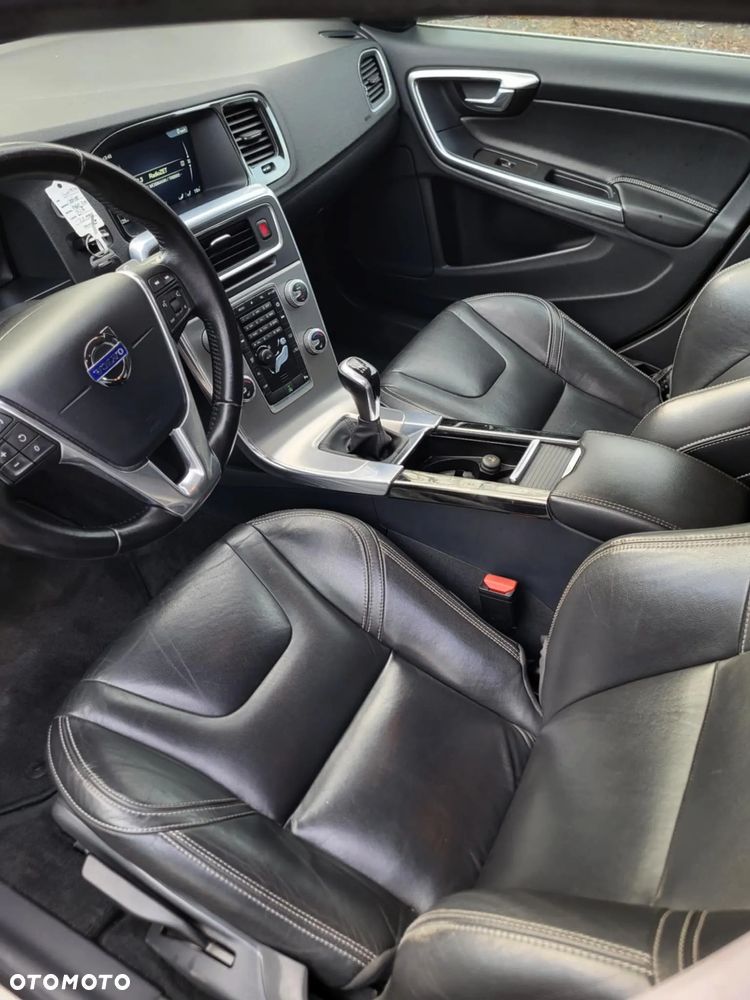 Volvo S60 D3 Momentum - 8